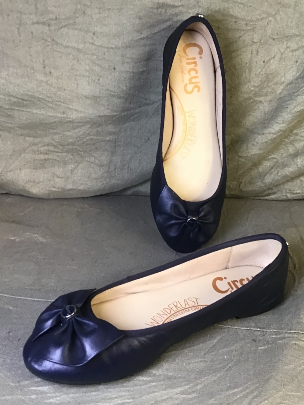 Circus by Sam Edelman Ballerina Slippers Sz 6 1/2 M Delicate Toe Bow
